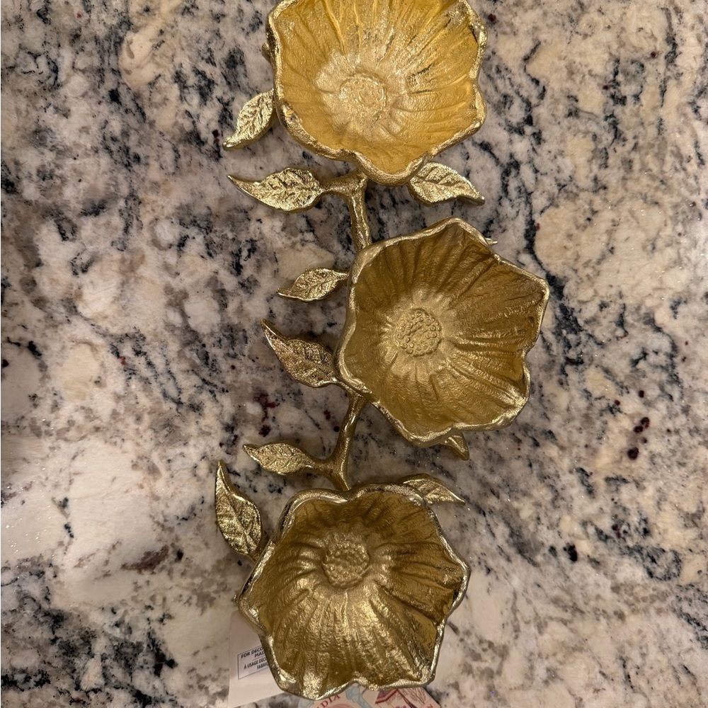 Gold Floral Wall Accent